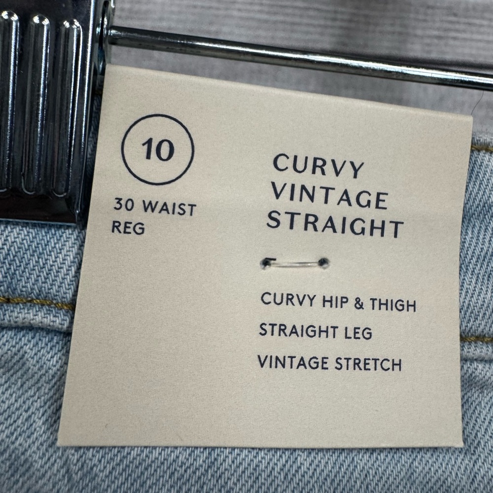 Universal Thread Curvy Vintage Straight NWT Jeans - Picture 8 of 8